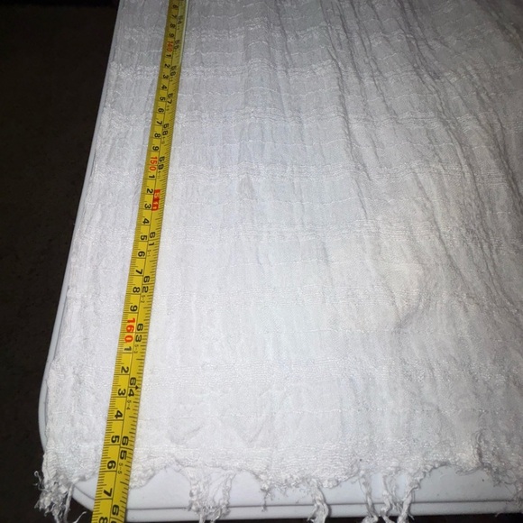 Chic White Wrap Scarf - Picture 3 of 6